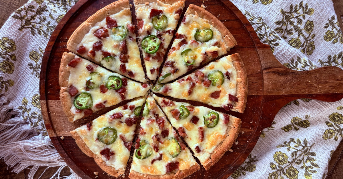 Ham & Jalapeño Pizza
